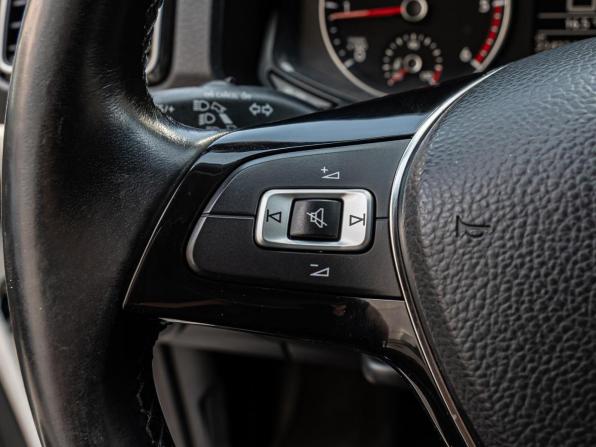 Volkswagen Amarok I Рестайлинг с пробегом 2018 года, цена 3 045 000 рублей, 224334 км, offers.body_type.unknown, Автокод Объявления