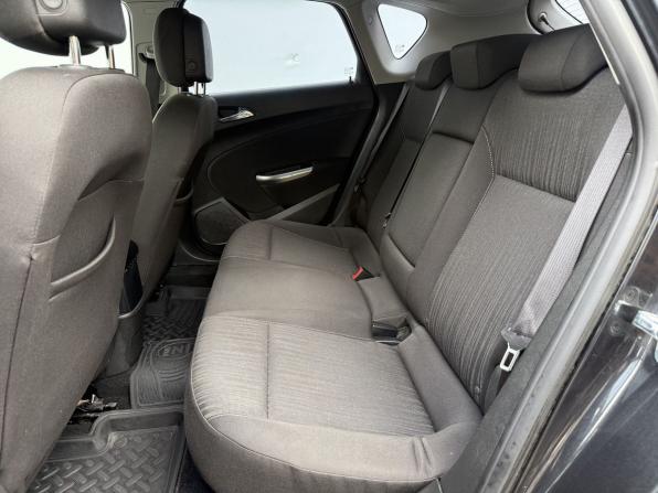 Opel Astra J с пробегом 2011 года, цена 730 000 рублей, 135173 км, хэтчбек, Автокод Объявления