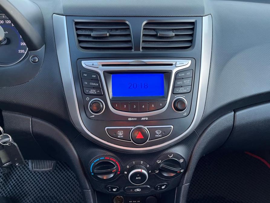 Hyundai Solaris I Санкт-Петербург  - изображение 9