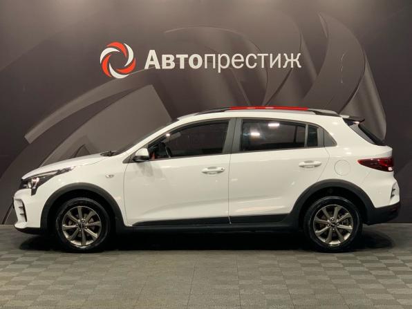 Kia Rio IV Рестайлинг с пробегом 2022 года, цена 1 750 000 рублей, 56979 км, хэтчбек, Автокод Объявления
