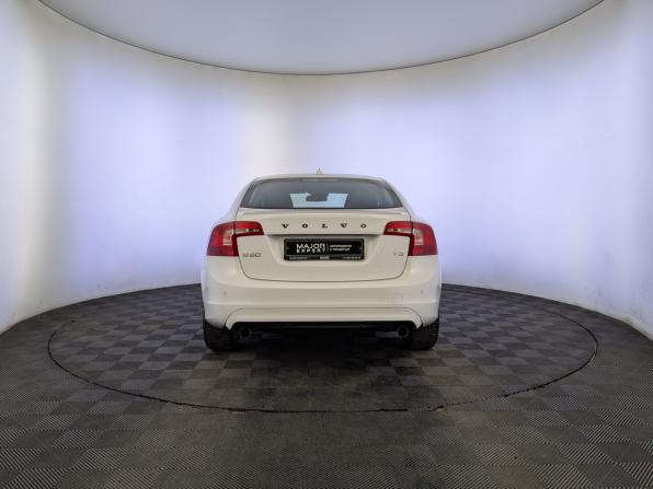 Volvo S60 II Рестайлинг с пробегом 2017 года, цена 2 100 000 рублей, 61101 км, седан, Автокод Объявления