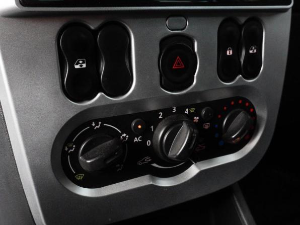 Renault Logan I Рестайлинг с пробегом 2012 года, цена 615 000 рублей, 249272 км, седан, Автокод Объявления