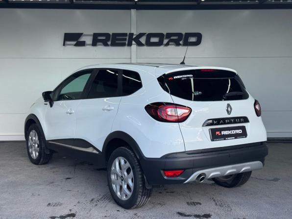 Renault Kaptur I с пробегом 2017 года, цена 1 399 000 рублей, 119635 км, внедорожник, Автокод Объявления