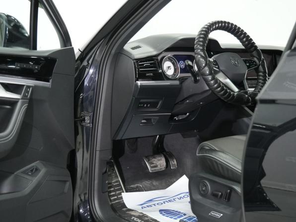 Volkswagen Touareg III с пробегом 2022 года, цена 8 840 000 рублей, 28700 км, внедорожник, Автокод Объявления