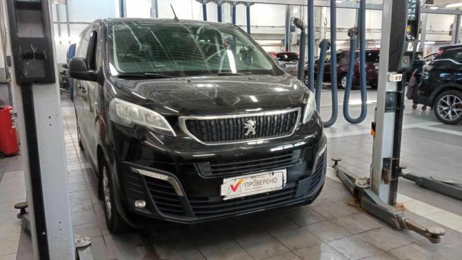 Peugeot Traveller I с пробегом 2018 года, цена 2 230 000 рублей, 228545 км, минивэн, Автокод Объявления