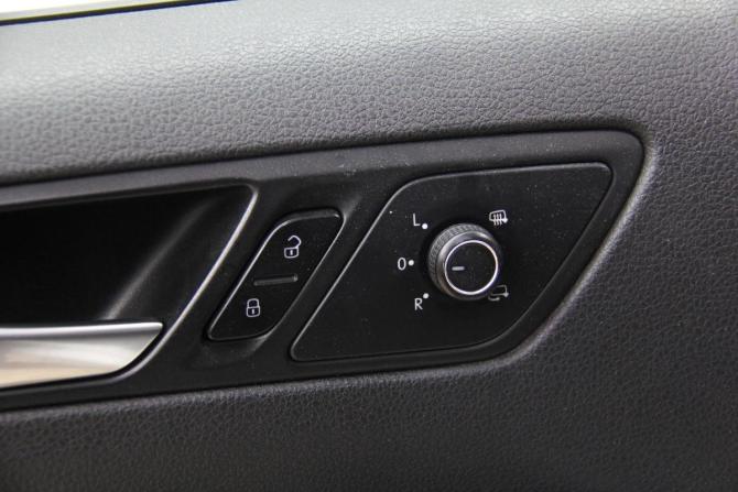 Volkswagen Jetta VI Рестайлинг с пробегом 2018 года, цена 1 499 000 рублей, 174439 км, седан, Автокод Объявления