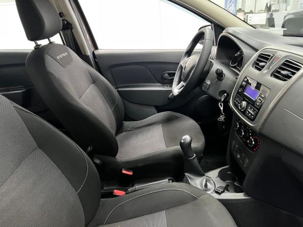 Renault Logan II Рестайлинг с пробегом 2020 года, цена 1 099 000 рублей, 91613 км, седан, Автокод Объявления