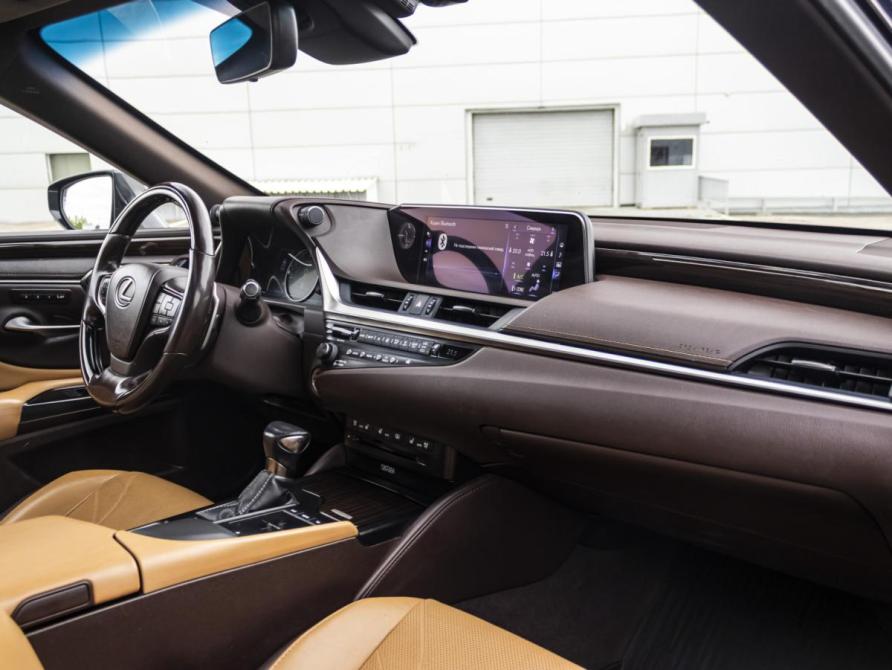 Lexus ES VII Москва  - изображение 15