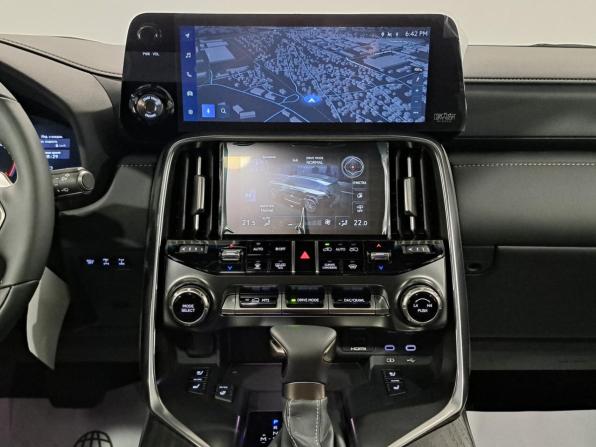 Lexus LX IV с пробегом 2025 года, цена 18 797 000 рублей, 47 км, внедорожник, Автокод Объявления