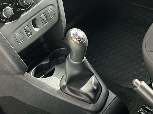 Renault Sandero II с пробегом 2018 года, цена 1 050 000 рублей, 66348 км, хэтчбек, Автокод Объявления