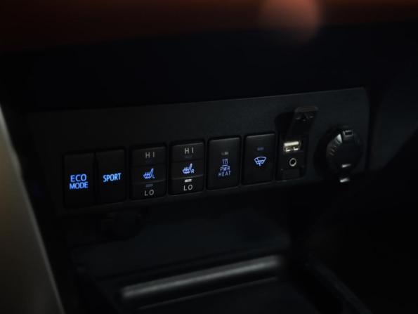 Toyota RAV4 IV (XA40) с пробегом 2015 года, цена 2 150 000 рублей, 118580 км, внедорожник, Автокод Объявления