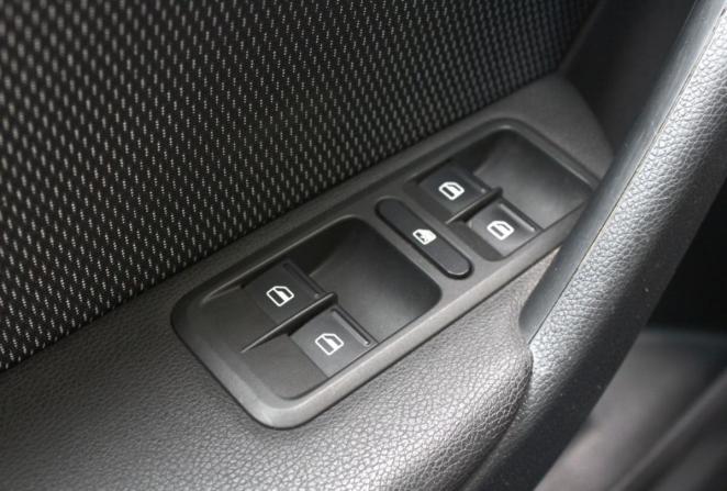 Skoda Yeti I Рестайлинг с пробегом 2013 года, цена 810 000 рублей, 235389 км, внедорожник, Автокод Объявления