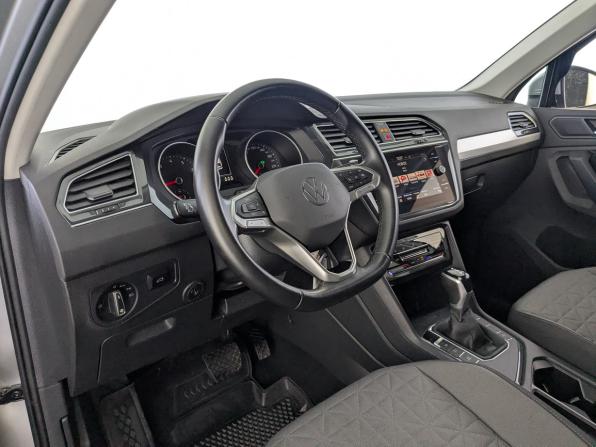 Volkswagen Tiguan II Рестайлинг с пробегом 2021 года, цена 2 800 000 рублей, 49413 км, внедорожник, Автокод Объявления