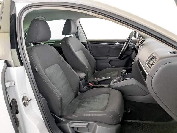 Volkswagen Jetta VI Рестайлинг с пробегом 2016 года, цена 1 490 000 рублей, 81427 км, седан, Автокод Объявления