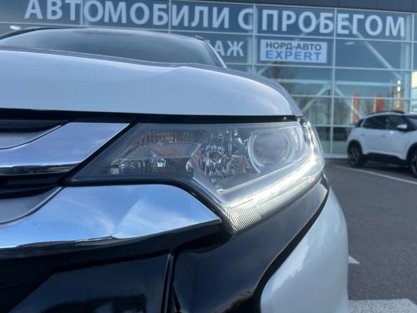 Mitsubishi Outlander III Рестайлинг 2 с пробегом 2015 года, цена 1 815 000 рублей, 118240 км, внедорожник, Автокод Объявления
