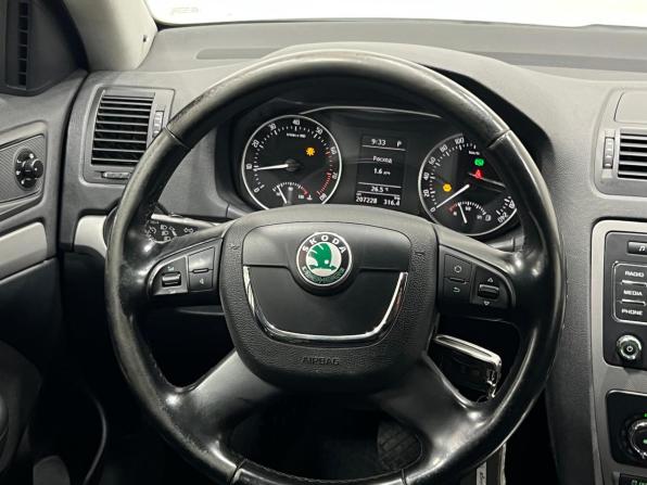 Skoda Octavia II (A5) Рестайлинг с пробегом 2012 года, цена 839 000 рублей, 207157 км, лифтбек, Автокод Объявления