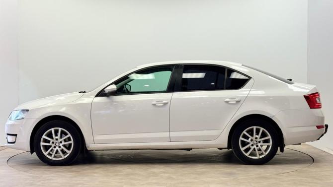 Skoda Octavia III (A7) с пробегом 2014 года, цена 970 000 рублей, 236347 км, лифтбек, Автокод Объявления