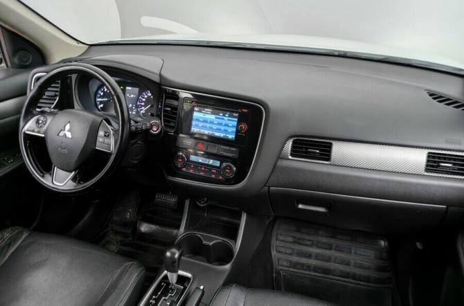 Mitsubishi Outlander III Рестайлинг 2 с пробегом 2015 года, цена 1 425 000 рублей, 221946 км, внедорожник, Автокод Объявления