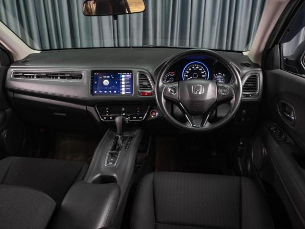 Honda Vezel I с пробегом 2014 года, цена 1 499 000 рублей, 127011 км, внедорожник, Автокод Объявления