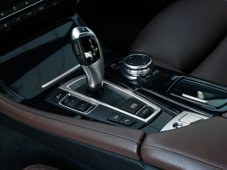 BMW 5 серии VI (F10/F11/F07) Рестайлинг Москва  - изображение 19