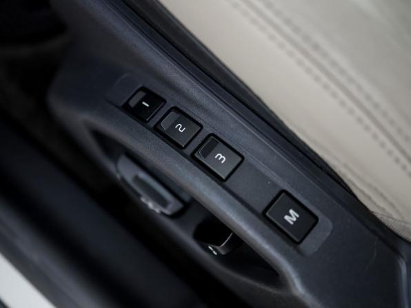 Volvo S60 II Рестайлинг с пробегом 2015 года, цена 1 559 000 рублей, 173380 км, седан, Автокод Объявления