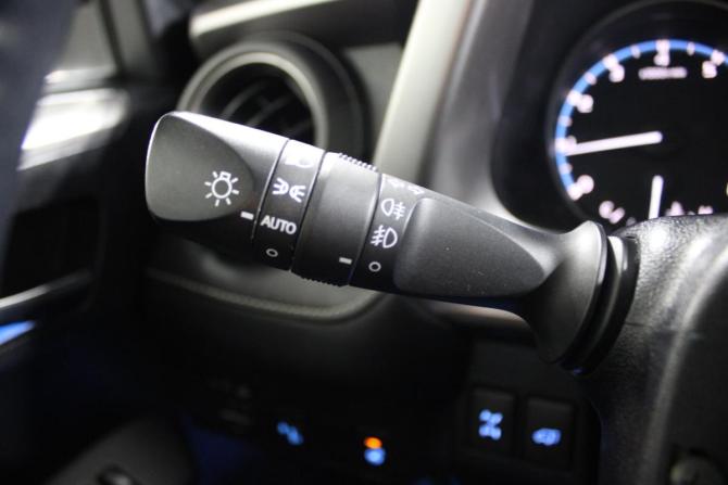 Toyota RAV4 IV (XA40) Рестайлинг с пробегом 2016 года, цена 2 324 000 рублей, 166100 км, внедорожник, Автокод Объявления