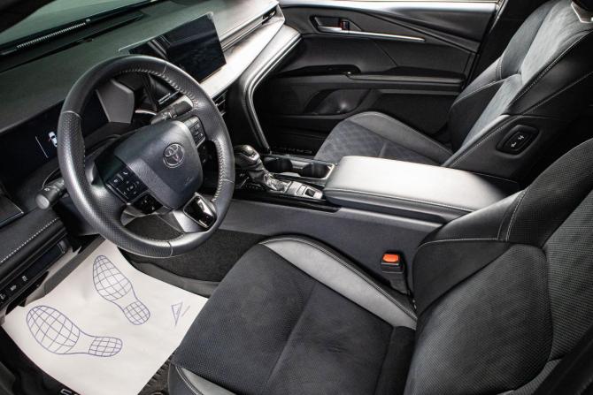 Toyota Camry IX (XV80) с пробегом 2024 года, цена 4 209 000 рублей, 24500 км, седан, Автокод Объявления