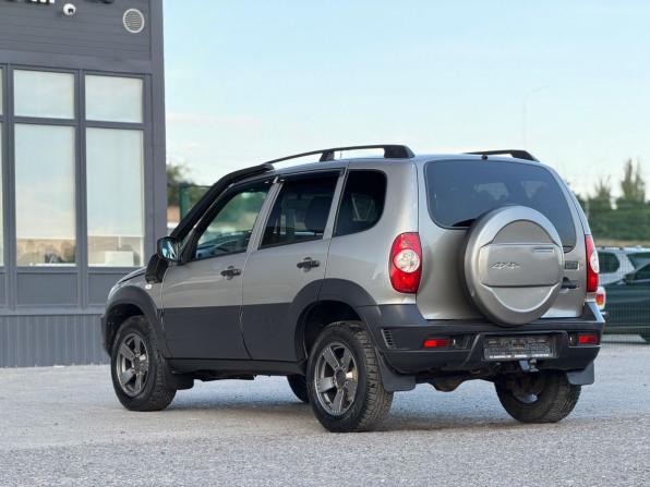 Chevrolet Niva I Рестайлинг с пробегом 2019 года, цена 959 000 рублей, 42000 км, внедорожник, Автокод Объявления