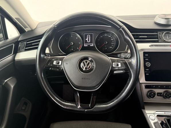 Volkswagen Passat B8 с пробегом 2018 года, цена 2 190 000 рублей, 216701 км, универсал, Автокод Объявления