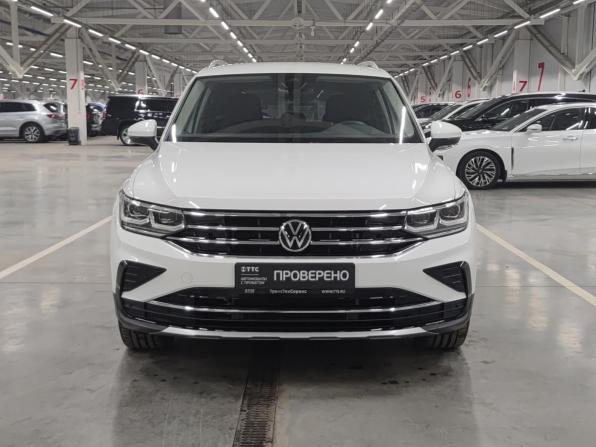 Volkswagen Tiguan II Рестайлинг с пробегом 2021 года, цена 4 079 000 рублей, 33699 км, внедорожник, Автокод Объявления
