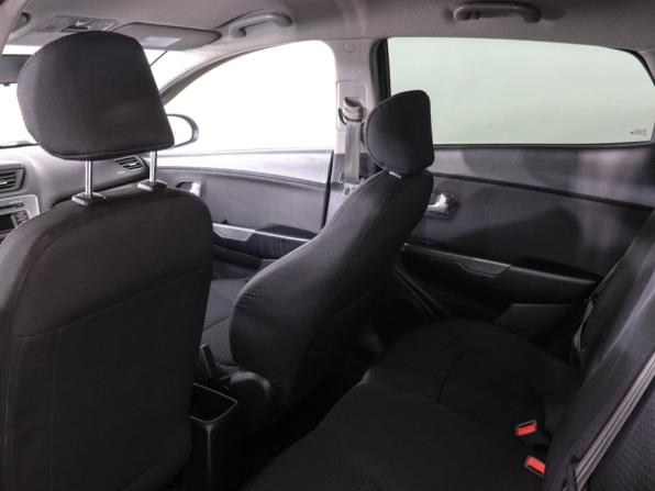 Kia Rio III Рестайлинг с пробегом 2017 года, цена 969 000 рублей, 170150 км, хэтчбек, Автокод Объявления