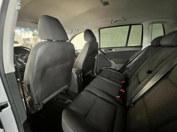 Volkswagen Tiguan I Рестайлинг с пробегом 2012 года, цена 995 000 рублей, 244902 км, внедорожник, Автокод Объявления