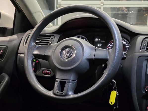 Volkswagen Jetta VI с пробегом 2014 года, цена 735 000 рублей, 193908 км, седан, Автокод Объявления