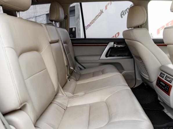 Toyota Land Cruiser 200 Series Рестайлинг 1 с пробегом 2012 года, цена 3 880 000 рублей, 235050 км, внедорожник, Автокод Объявления