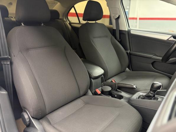 Volkswagen Jetta VI Рестайлинг с пробегом 2018 года, цена 1 489 000 рублей, 130376 км, седан, Автокод Объявления