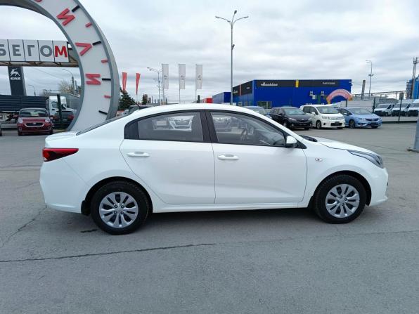 Kia Rio IV с пробегом 2018 года, цена 1 299 995 рублей, 46000 км, седан, Автокод Объявления