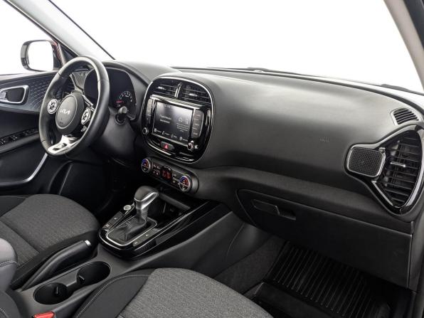 Kia Soul III с пробегом 2022 года, цена 2 499 000 рублей, 14000 км, хэтчбек, Автокод Объявления