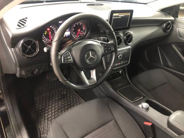Mercedes-Benz A-Класс III (W176) Рестайлинг с пробегом 2017 года, цена 1 249 000 рублей, 140000 км, хэтчбек, Автокод Объявления
