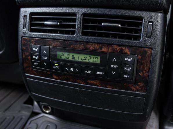 Toyota Land Cruiser 200 Series с пробегом 2012 года, цена 3 600 000 рублей, 385455 км, внедорожник, Автокод Объявления