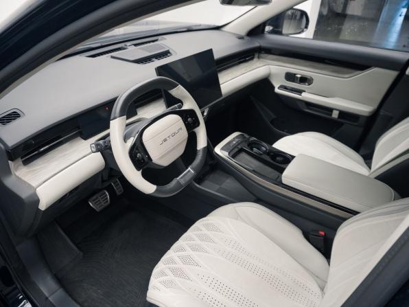 JETOUR DASHING I с пробегом 2024 года, цена 2 190 000 рублей, 33133 км, внедорожник, Автокод Объявления