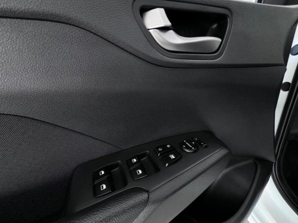 Hyundai Solaris II с пробегом 2018 года, цена 1 310 000 рублей, 145000 км, седан, Автокод Объявления
