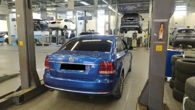 Volkswagen Polo V Рестайлинг с пробегом 2018 года, цена 1 199 000 рублей, 73581 км, седан, Автокод Объявления