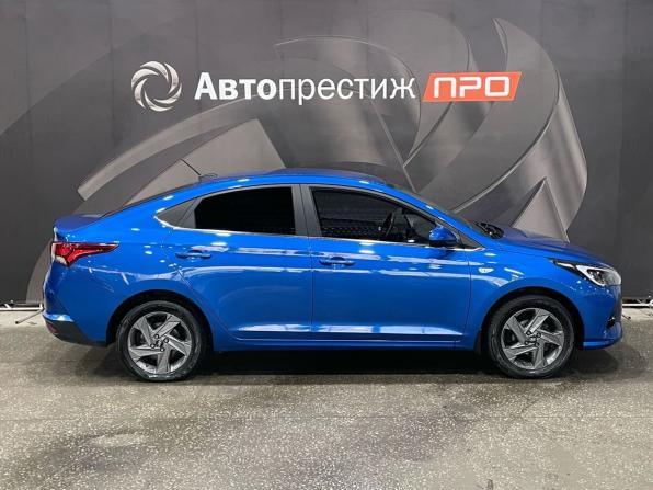 Hyundai Solaris II Рестайлинг с пробегом 2021 года, цена 1 830 000 рублей, 45257 км, седан, Автокод Объявления