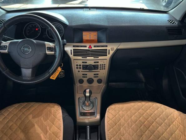 Opel Astra H Рестайлинг с пробегом 2008 года, цена 575 000 рублей, 230000 км, седан, Автокод Объявления