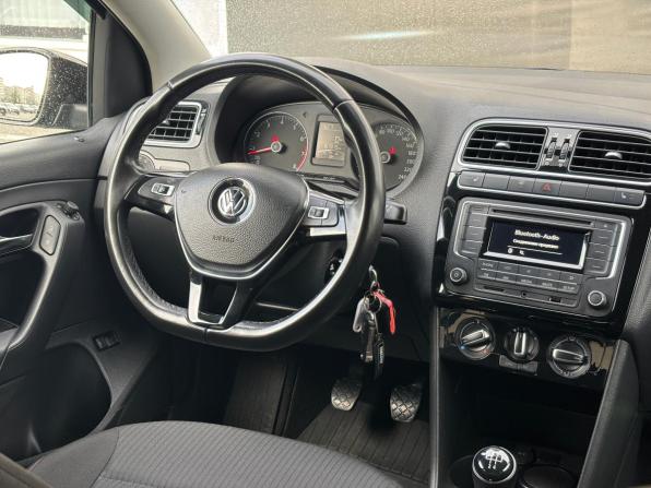 Volkswagen Polo V Рестайлинг с пробегом 2017 года, цена 969 000 рублей, 161915 км, седан, Автокод Объявления