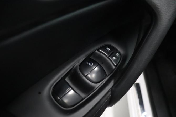 Nissan Qashqai II с пробегом 2017 года, цена 1 550 000 рублей, 136945 км, внедорожник, Автокод Объявления