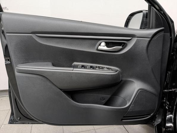 Kia Rio IV Рестайлинг с пробегом 2020 года, цена 1 570 000 рублей, 85765 км, седан, Автокод Объявления