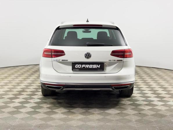 Volkswagen Passat B8 с пробегом 2016 года, цена 2 635 000 рублей, 132682 км, универсал, Автокод Объявления