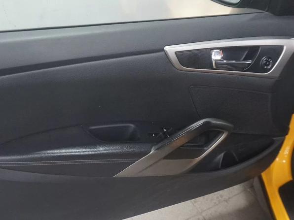 Hyundai Veloster I с пробегом 2012 года, цена 980 000 рублей, 122000 км, хэтчбек, Автокод Объявления