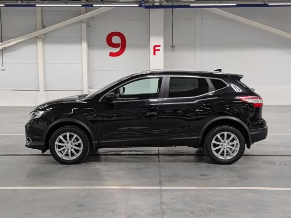Nissan Qashqai II с пробегом 2018 года, цена 1 930 000 рублей, 66489 км, внедорожник, Автокод Объявления